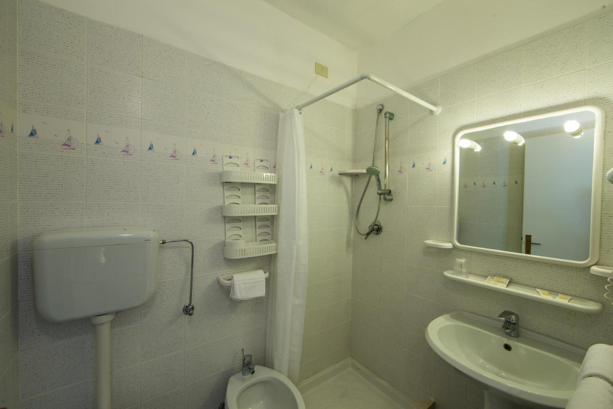 Hotel La Feluca Портоферрайо Номер фото